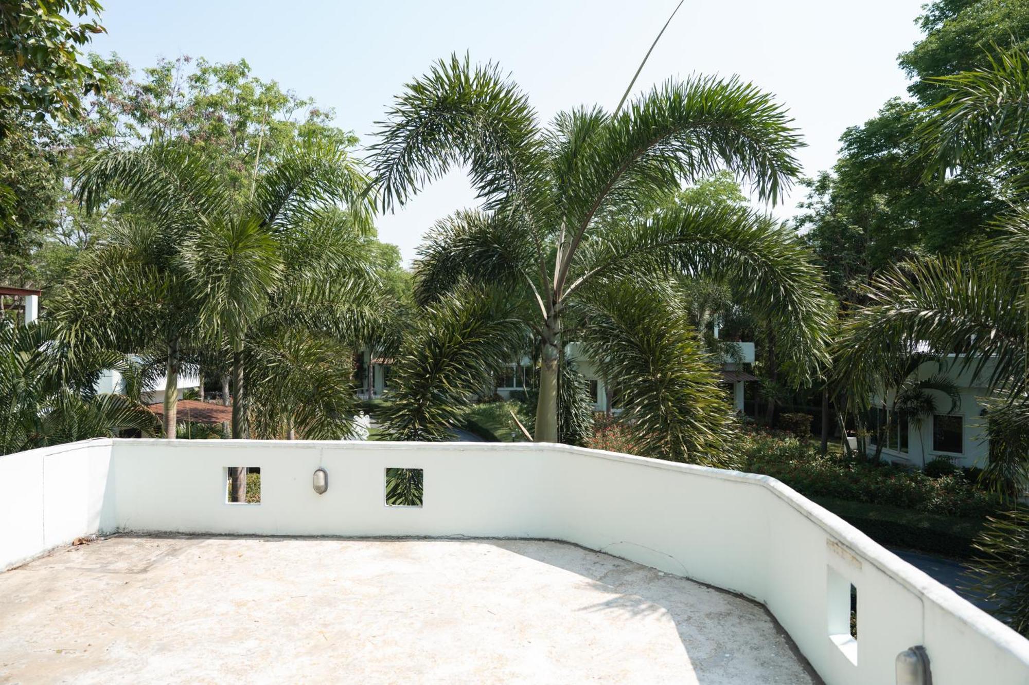Villa Reina Resort Nong Nam Daeng Экстерьер фото