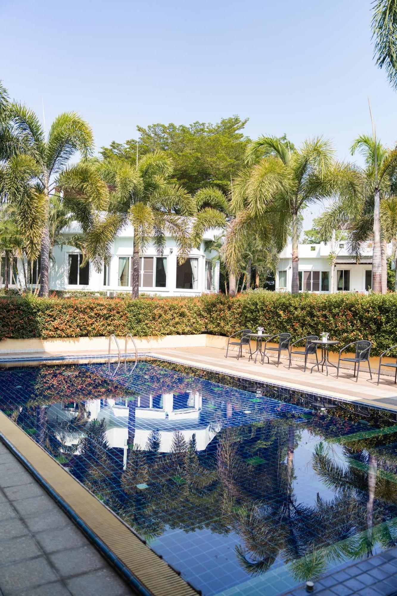 Villa Reina Resort Nong Nam Daeng Экстерьер фото