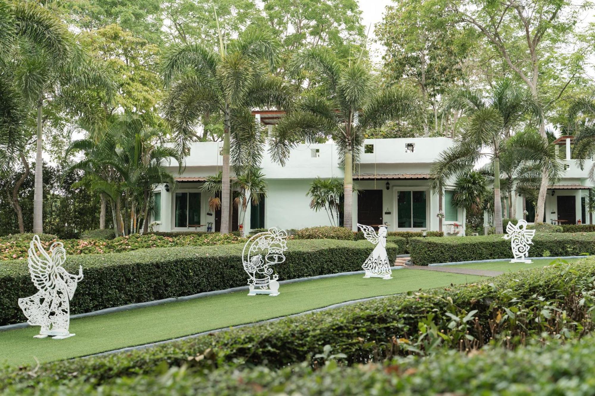 Villa Reina Resort Nong Nam Daeng Экстерьер фото