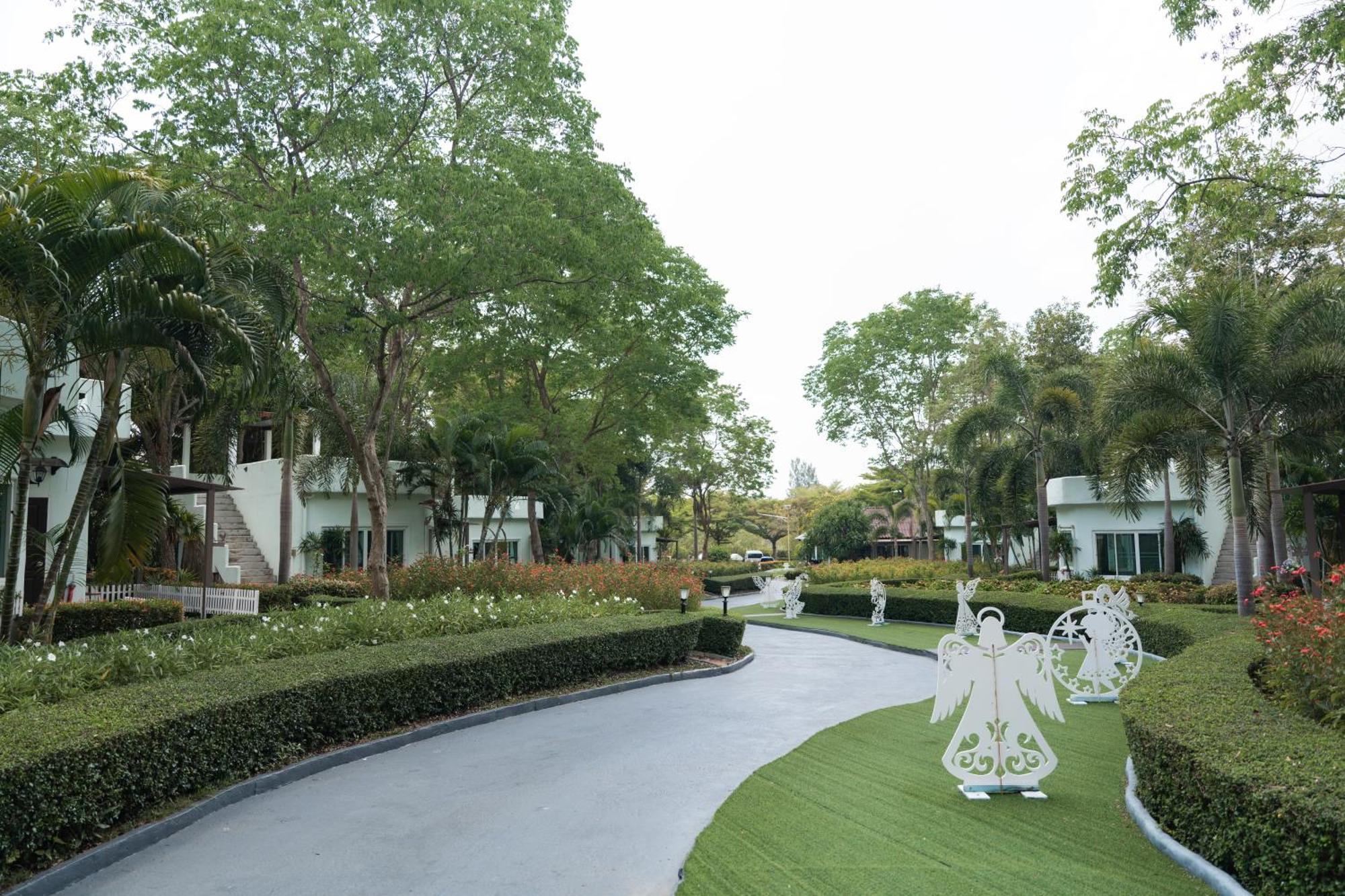 Villa Reina Resort Nong Nam Daeng Экстерьер фото