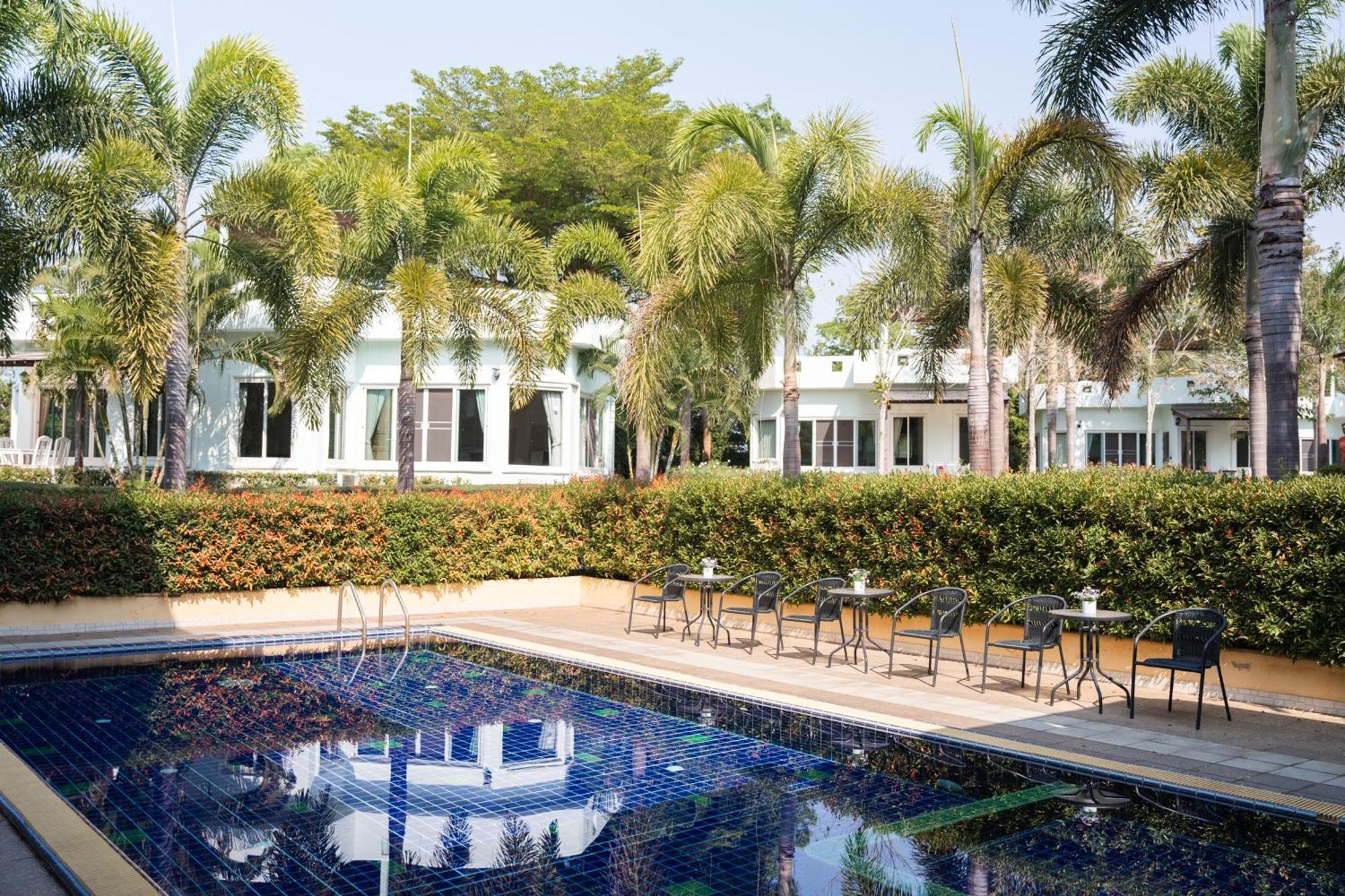 Villa Reina Resort Nong Nam Daeng Экстерьер фото