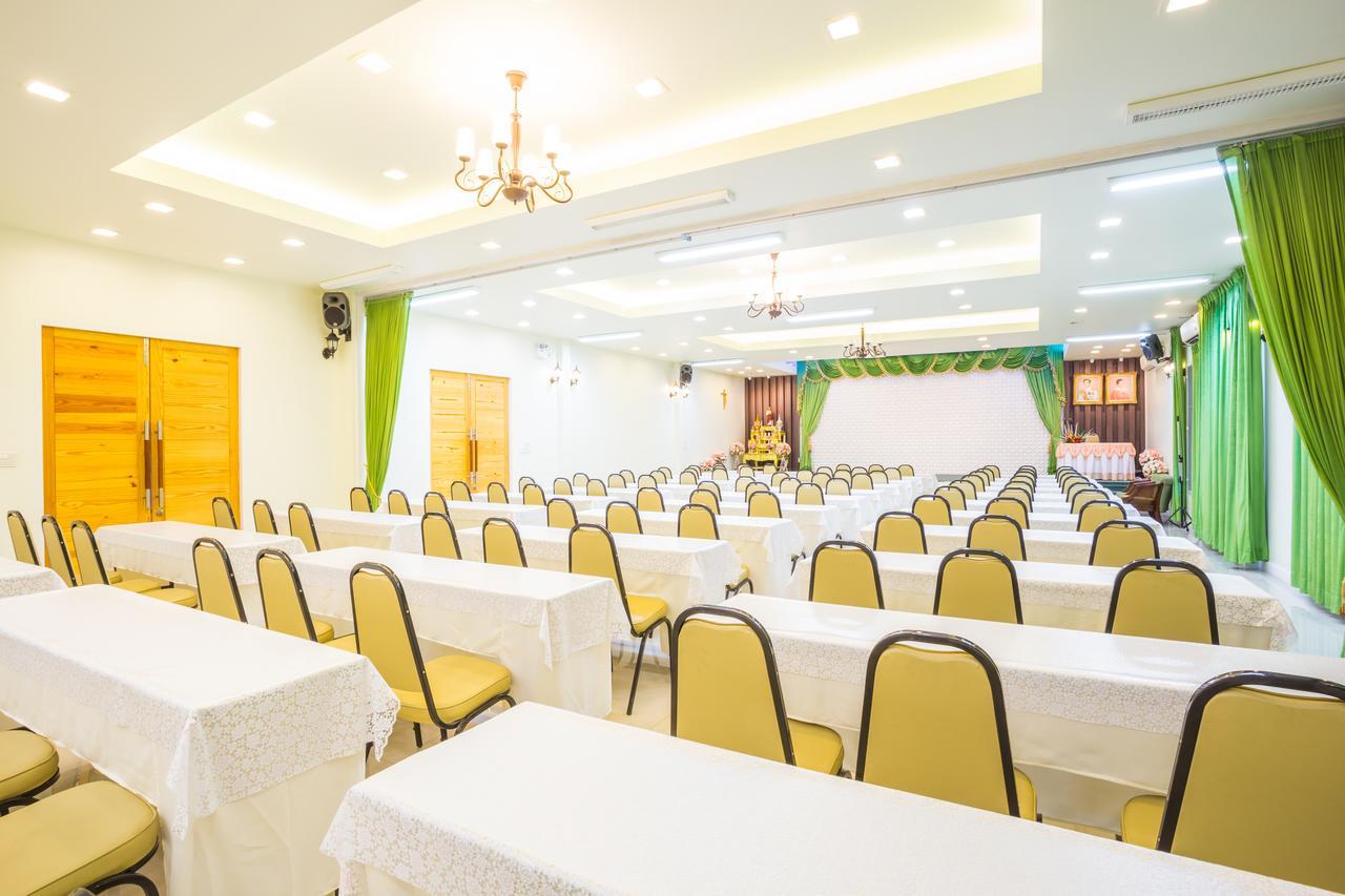 Villa Reina Resort Nong Nam Daeng Экстерьер фото